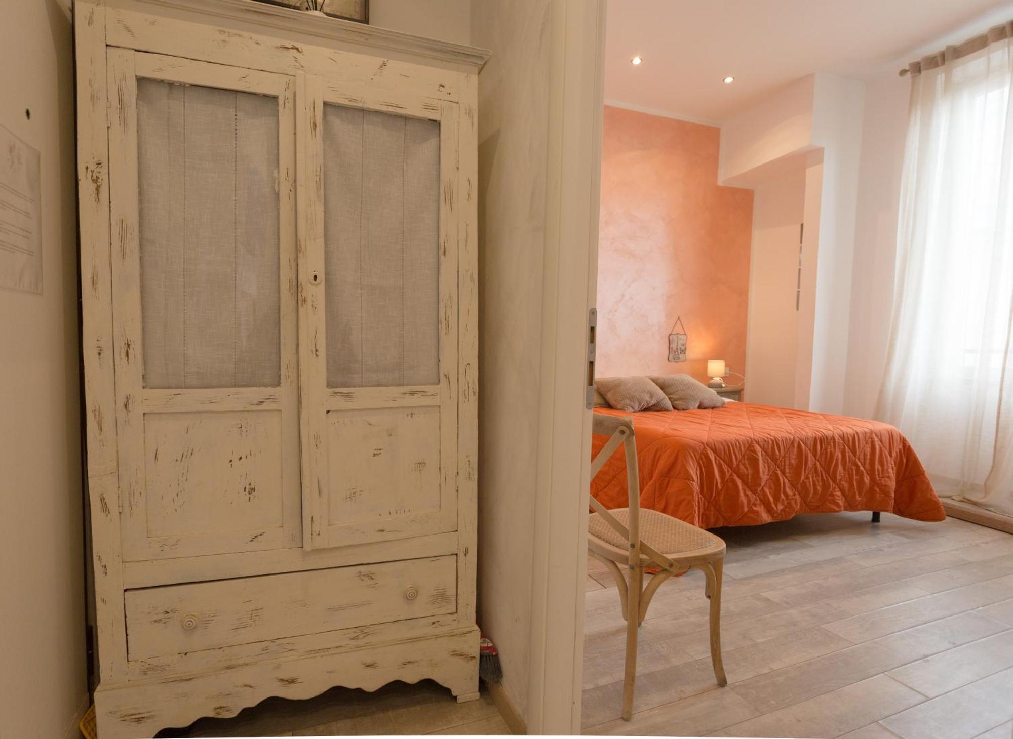 Colosseo Apartments And Rooms - Rome City Centre — Photos 3