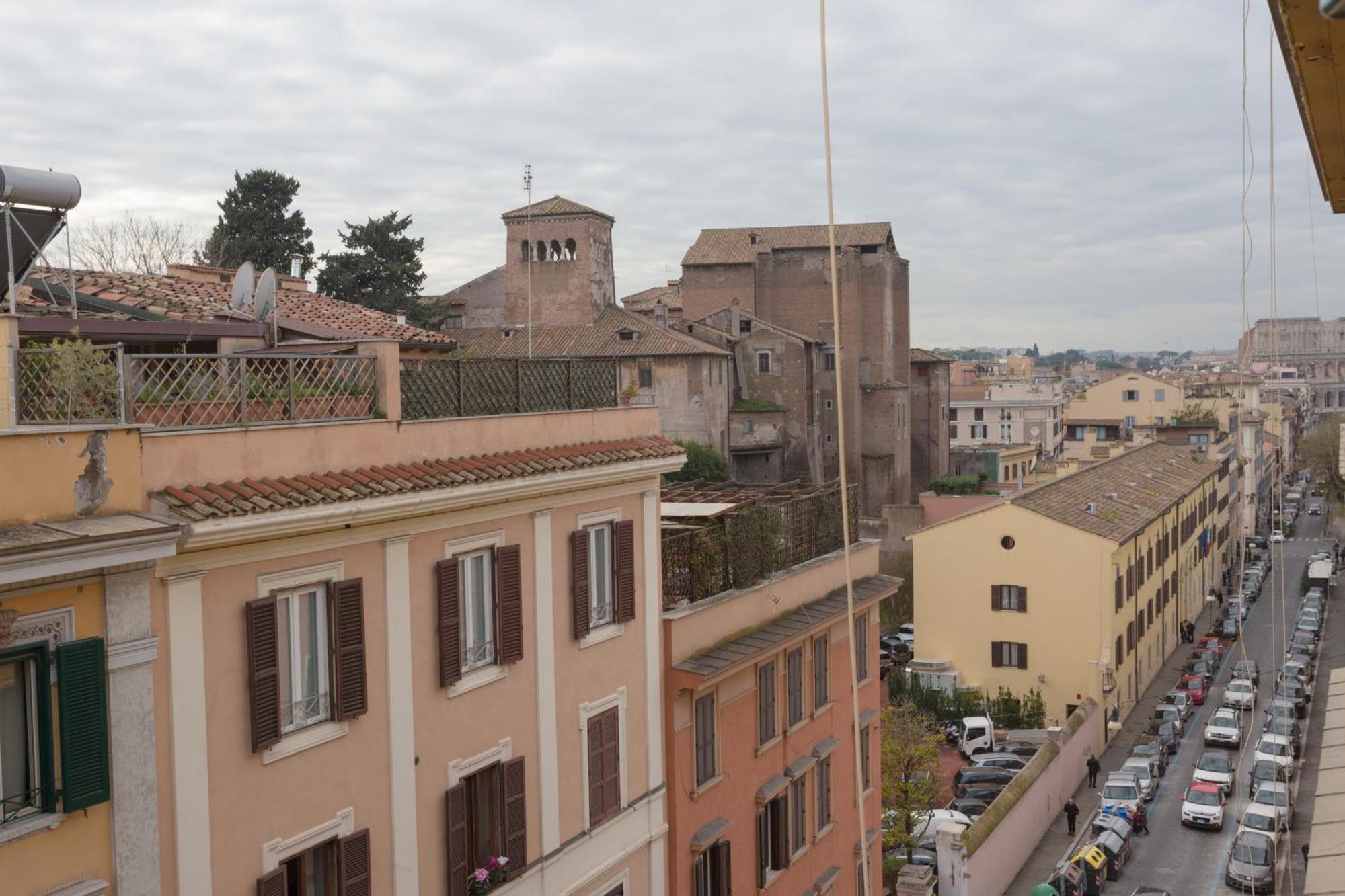 Colosseo Apartments And Rooms - Rome City Centre — Photos 2